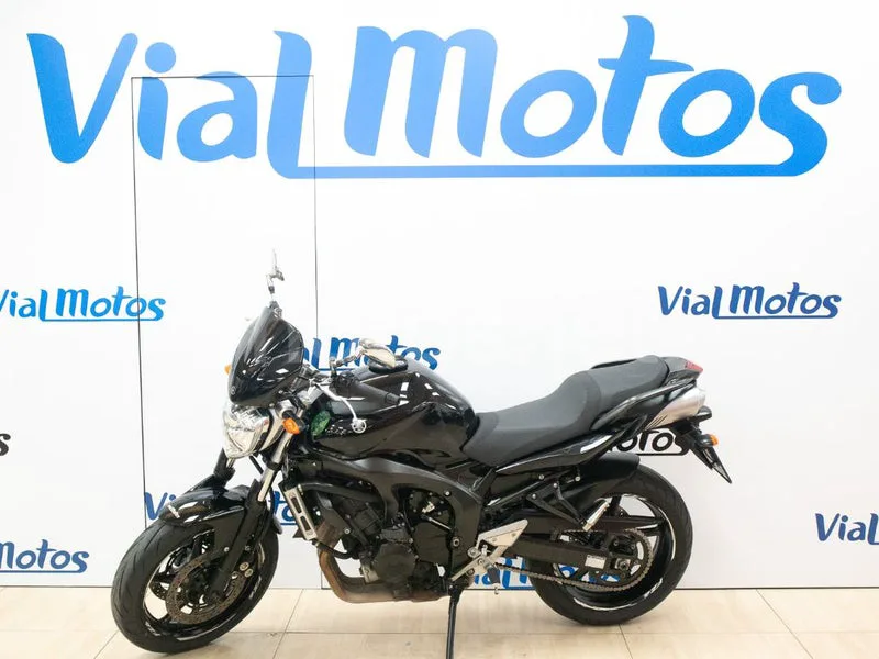 Yamaha FZ6 - Vista 5