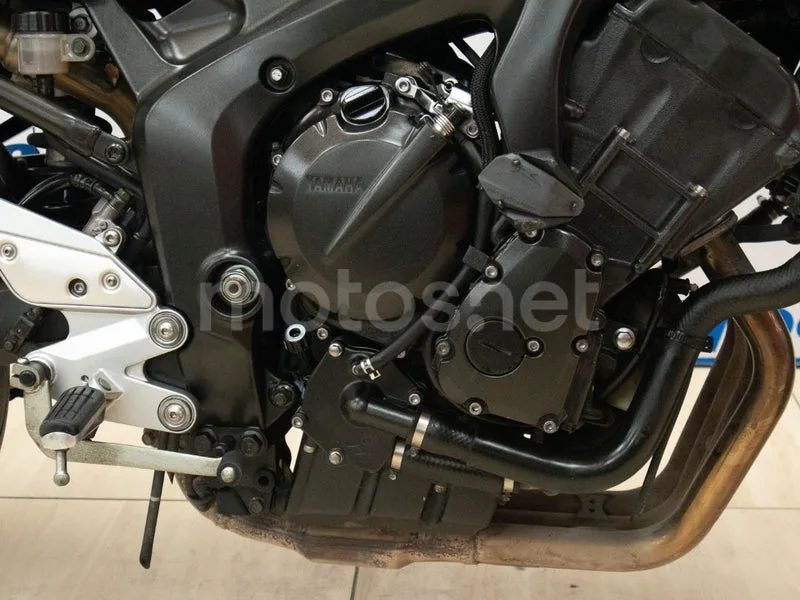 Yamaha FZ6 - Vista 6
