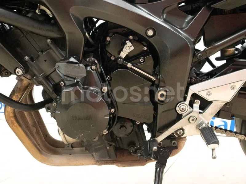 Yamaha FZ6 - Vista 7