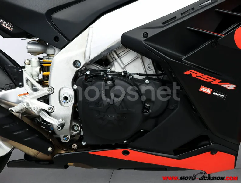 Aprilia RSV4 - Vista 5