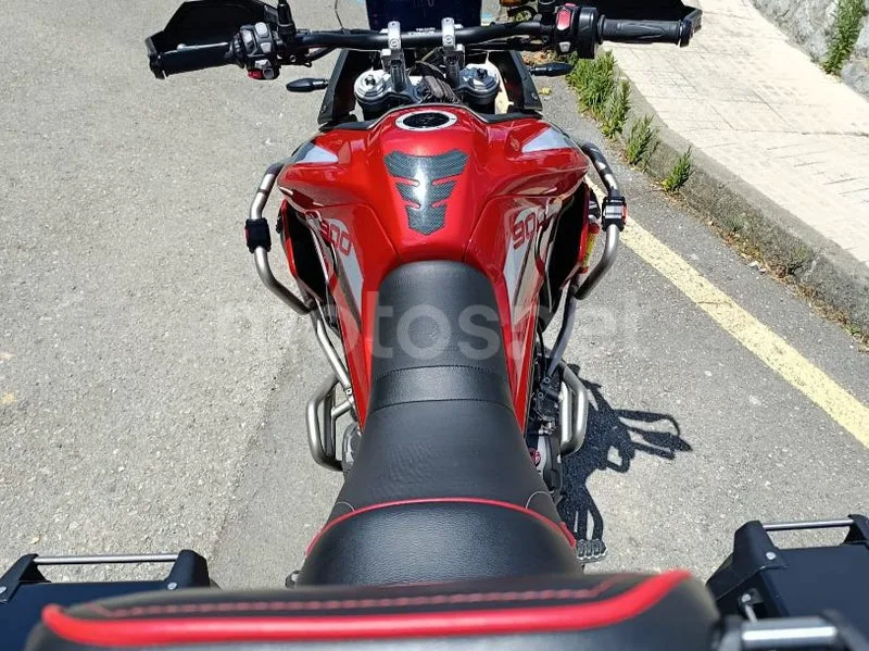 Triumph Tiger 900 - Vista 5