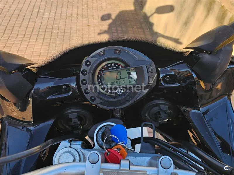 Yamaha FZ6 Fazer - Vista 3