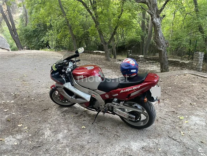 Yamaha YZF1000R Thunderace - Vista 3