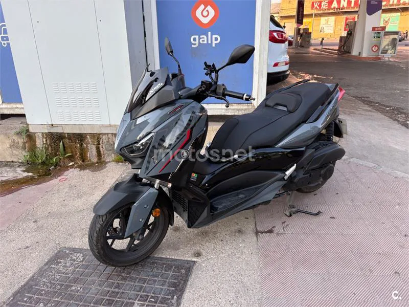 Yamaha XMAX 125 4600 € 2022 Sevilla - 1