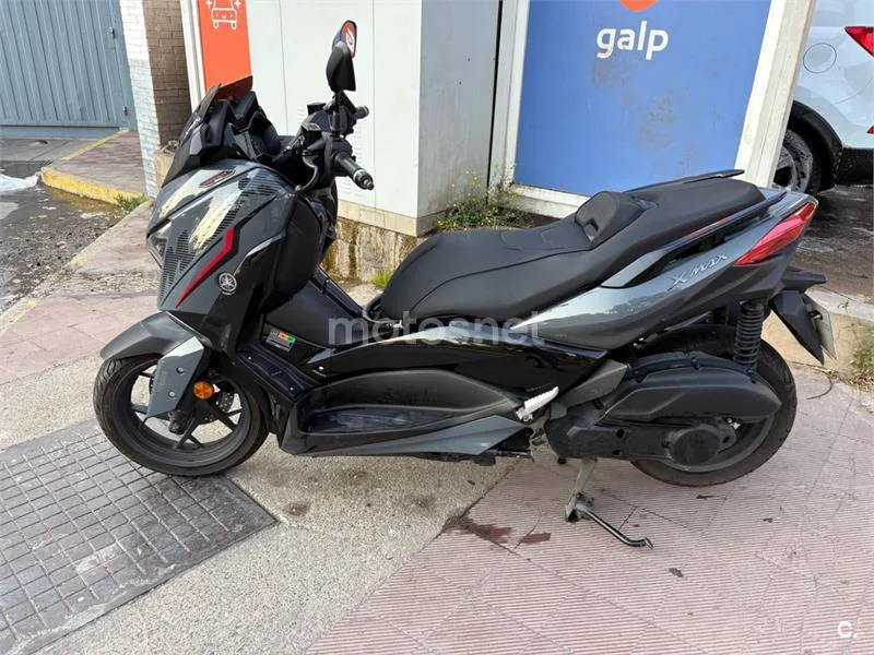 Yamaha XMAX 125 - Vista 23