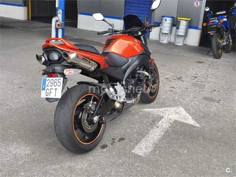 Suzuki GSR600 3600 € 2008 Asturias - 1
