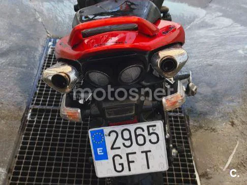 Suzuki GSR600 - Vista 8