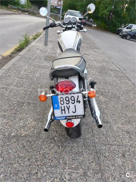 Triumph Bonneville T100 - Vista 7