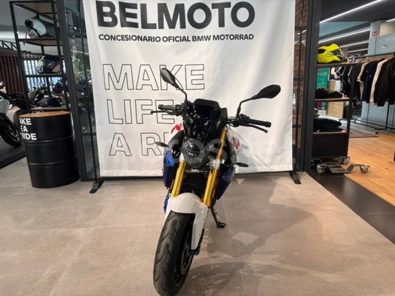 BMW F 900 R - Vista 3