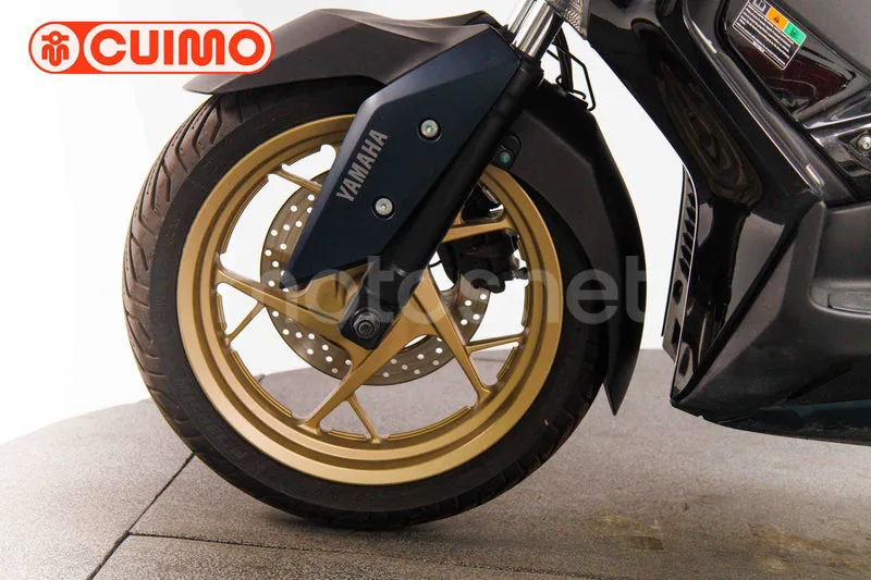 Yamaha XMAX 300 - Vista 22