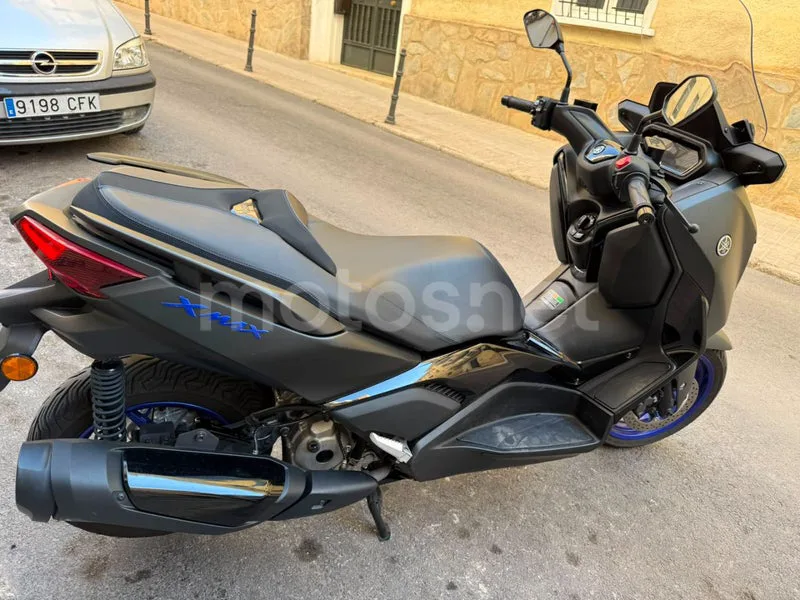 Yamaha XMAX 300 - Vista 5