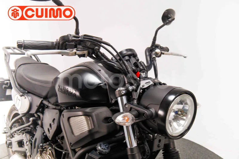 Yamaha XSR700 - Vista 11