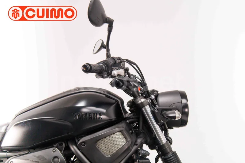Yamaha XSR700 - Vista 13