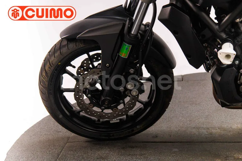Yamaha MT-07 - Vista 21