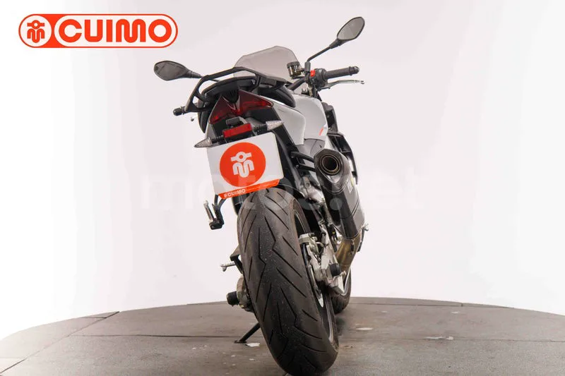 Aprilia Tuono V4 1100 - Vista 5