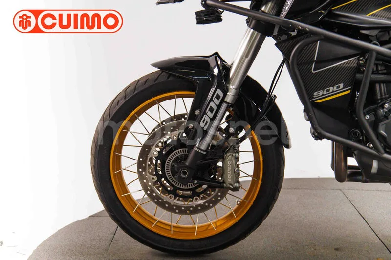 QJ Motor SRT 900 SX - Vista 21