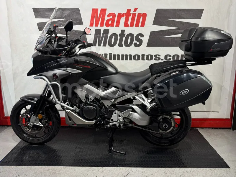 Honda VFR800X Crossrunner - Vista 5