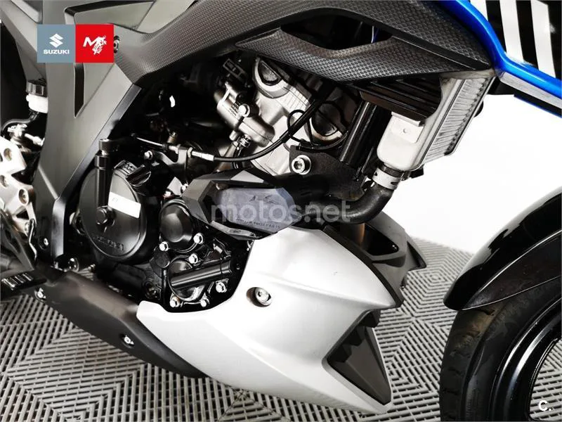 Suzuki GSX-R125 - Vista 16