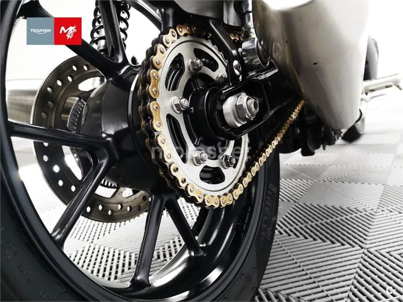 Triumph Street Twin - Vista 20