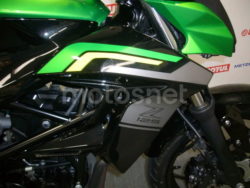 Kawasaki Z125 - Vista 6