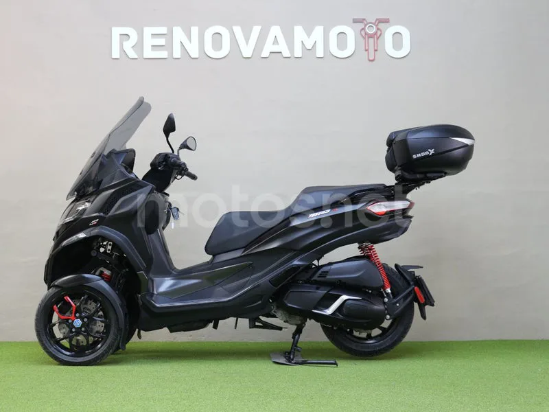 Piaggio MP3 - Vista 4