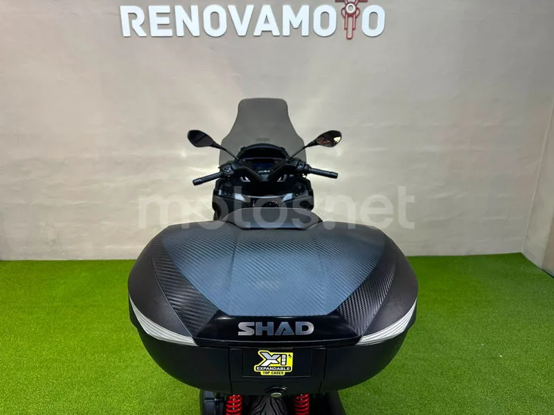 Piaggio MP3 - Vista 9