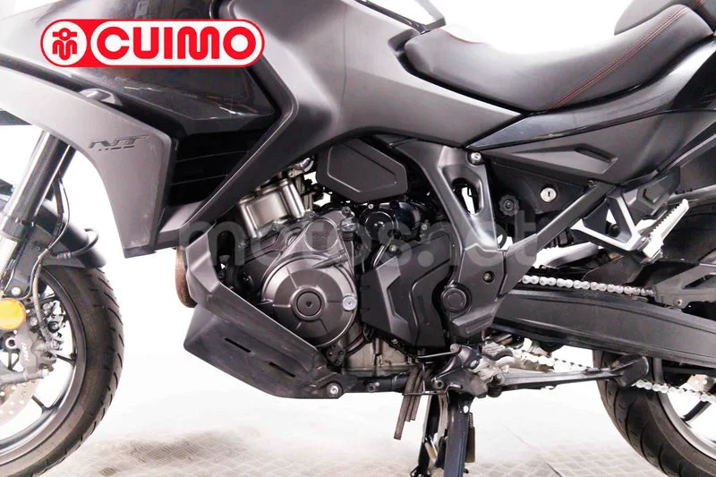 Honda NT1100 - Vista 19