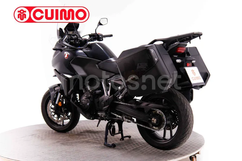 Honda NT1100 - Vista 6