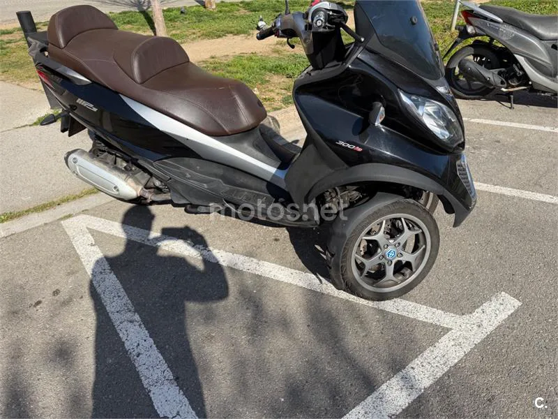 Piaggio MP3 300 LT - Vista 3
