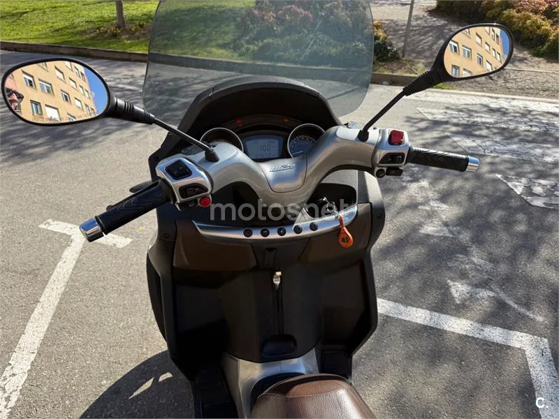 Piaggio MP3 300 LT - Vista 6
