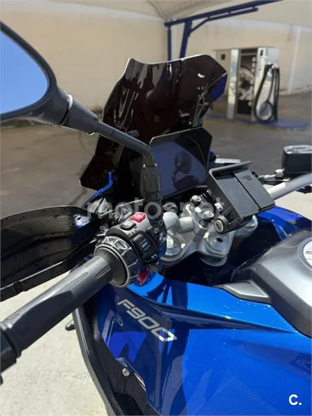 BMW F 900 XR - Vista 4
