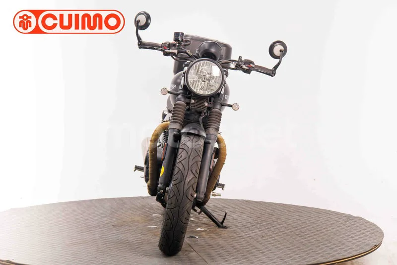 Triumph Street Twin - Vista 18