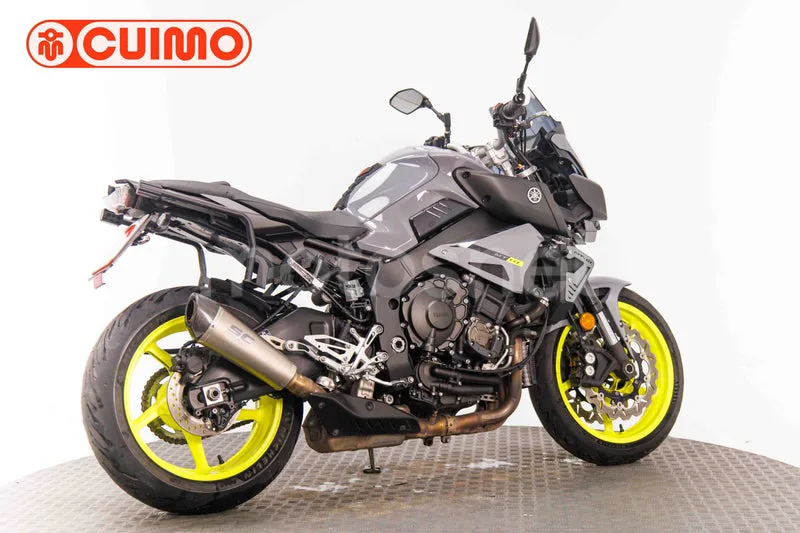 Yamaha MT-10 - Vista 7