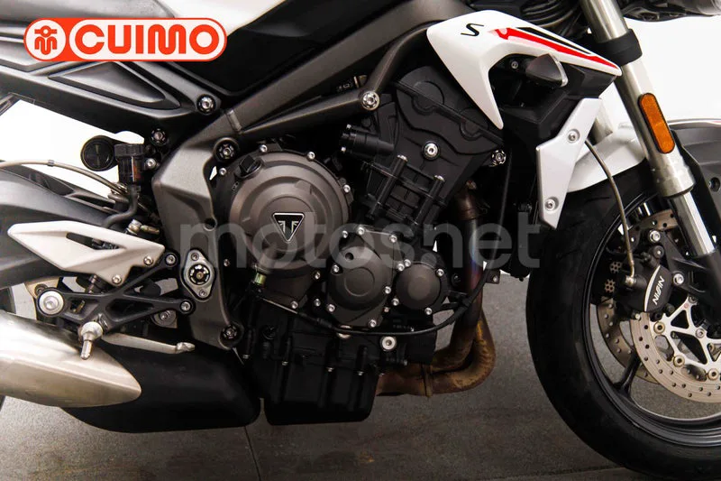 Triumph Speed Triple - Vista 13