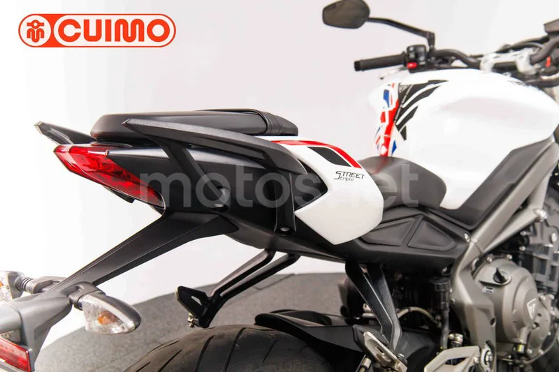 Triumph Speed Triple - Vista 16