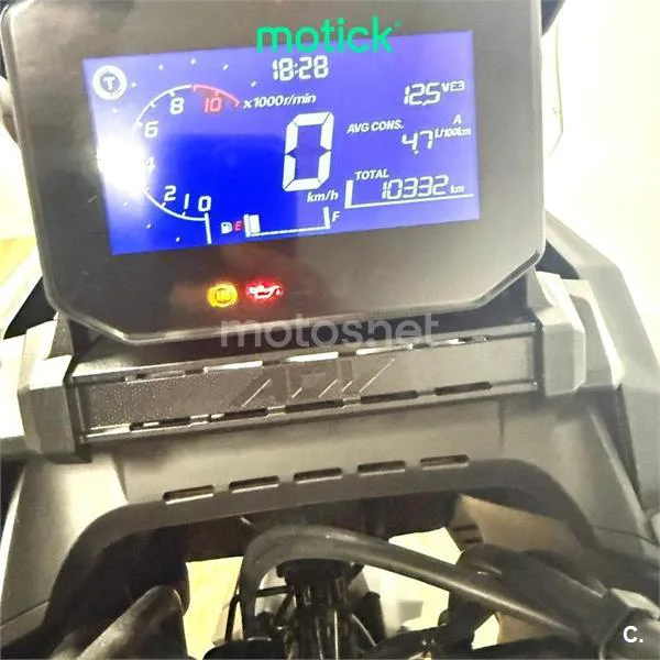 Honda ADV350 - Vista 5