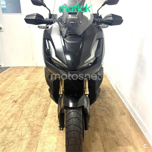 Honda ADV350 - Vista 9