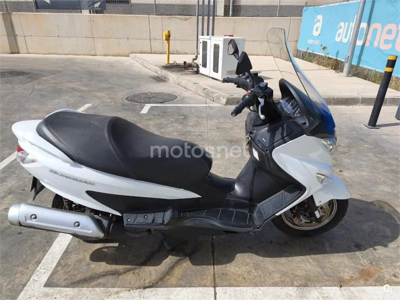 Suzuki Burgman 125 - Vista 3