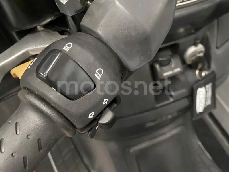 Suzuki Burgman 250 - Vista 18
