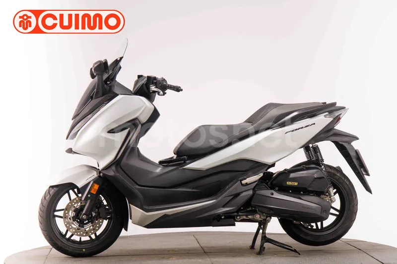 Honda Forza 125 - Vista 8