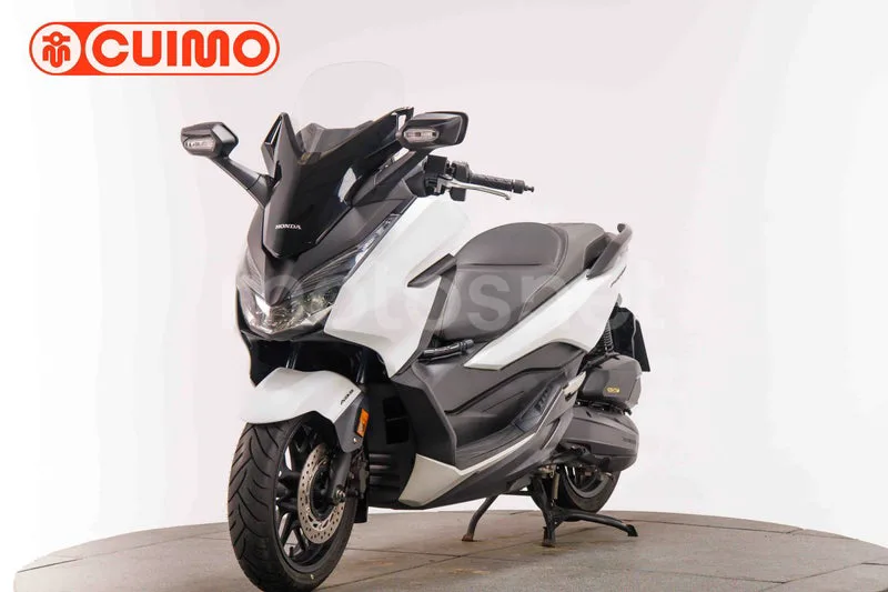 Honda Forza 125 - Vista 9
