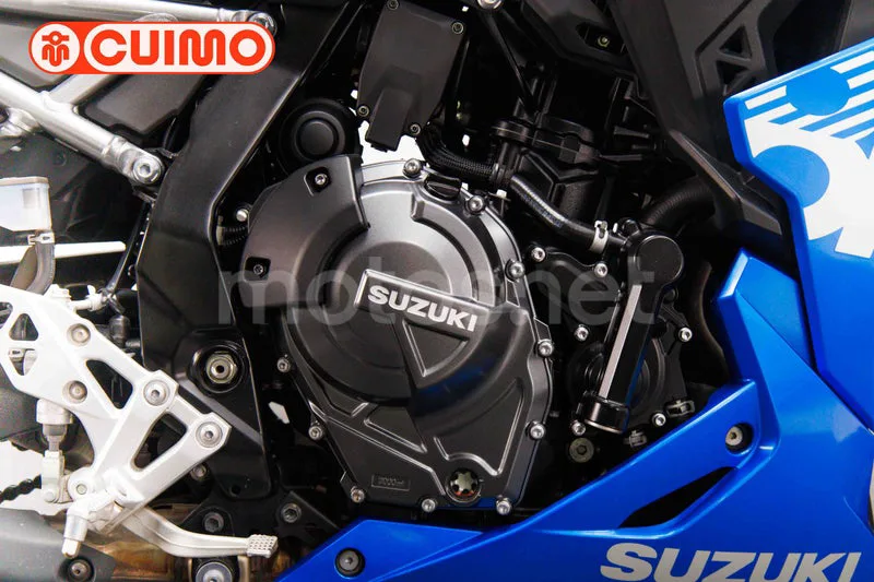 Suzuki GSX-8R - Vista 15