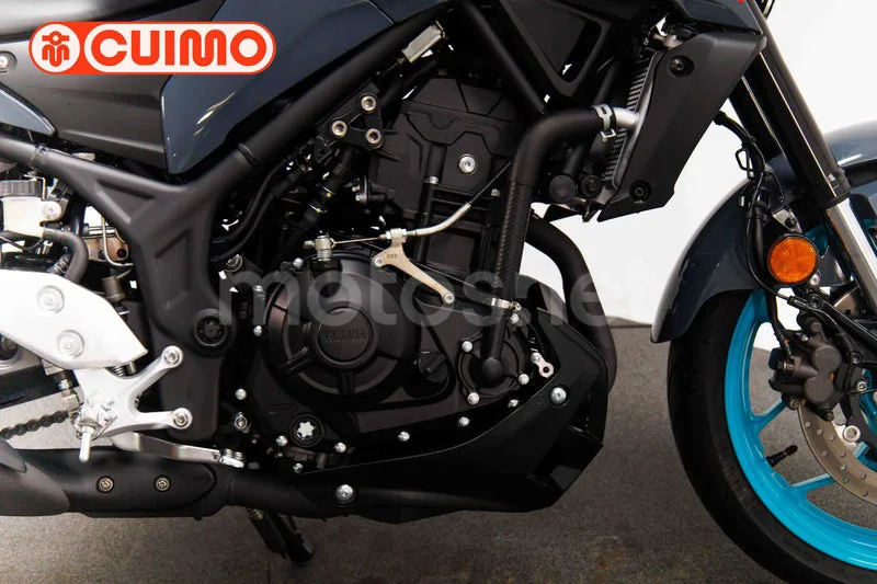 Yamaha MT-03 - Vista 13