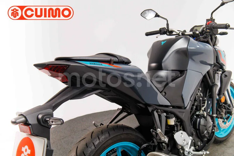 Yamaha MT-03 - Vista 16