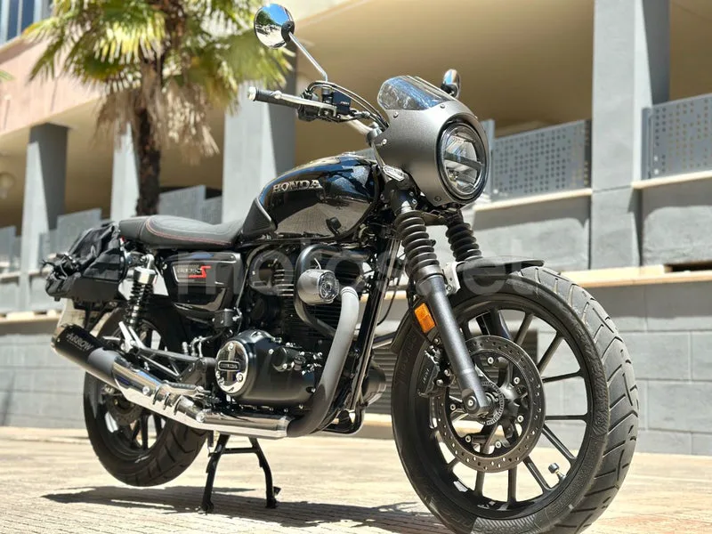 Honda GB350S - Vista 16