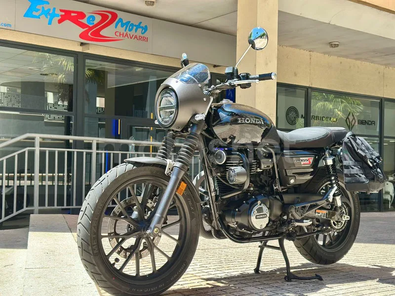 Honda GB350S - Vista 3