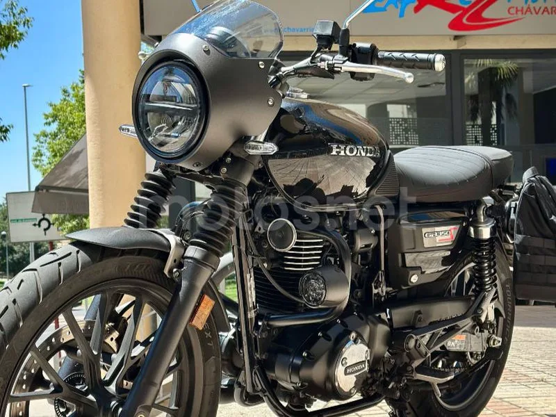 Honda GB350S - Vista 25