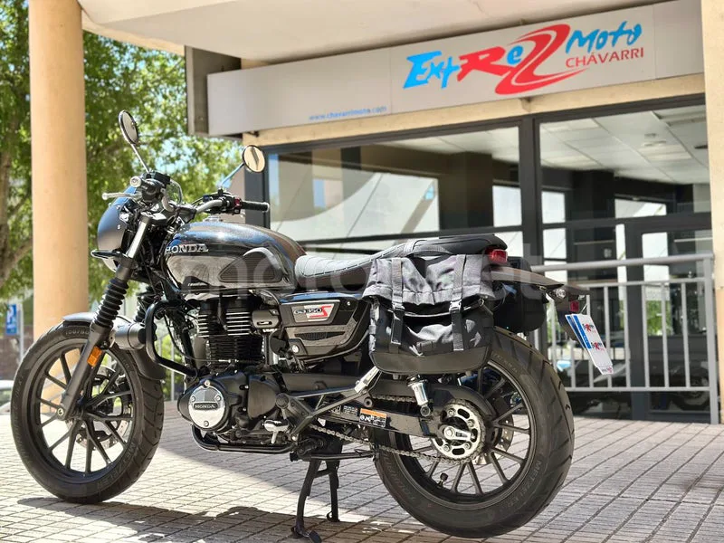 Honda GB350S - Vista 4