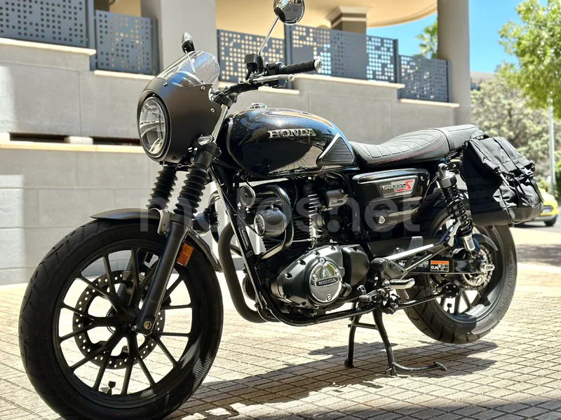 Honda GB350S - Vista 38