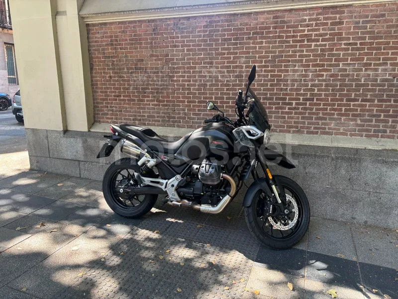 Moto Guzzi V85 Strada - Vista 4